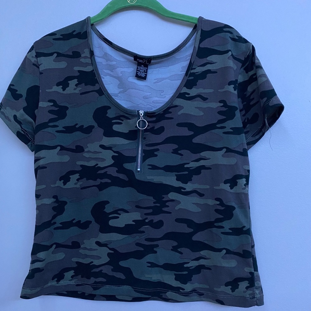Rue 21 crop top
